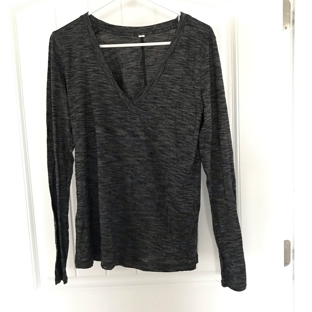 Lululemon long sleeve V-neck shirt